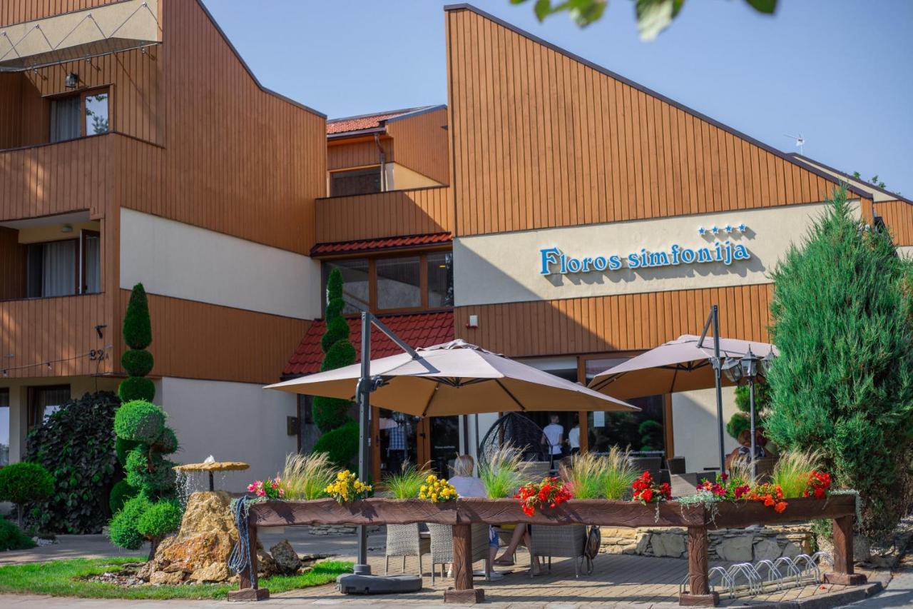 Hotel Floros Simfonija Šventoji Exterior foto