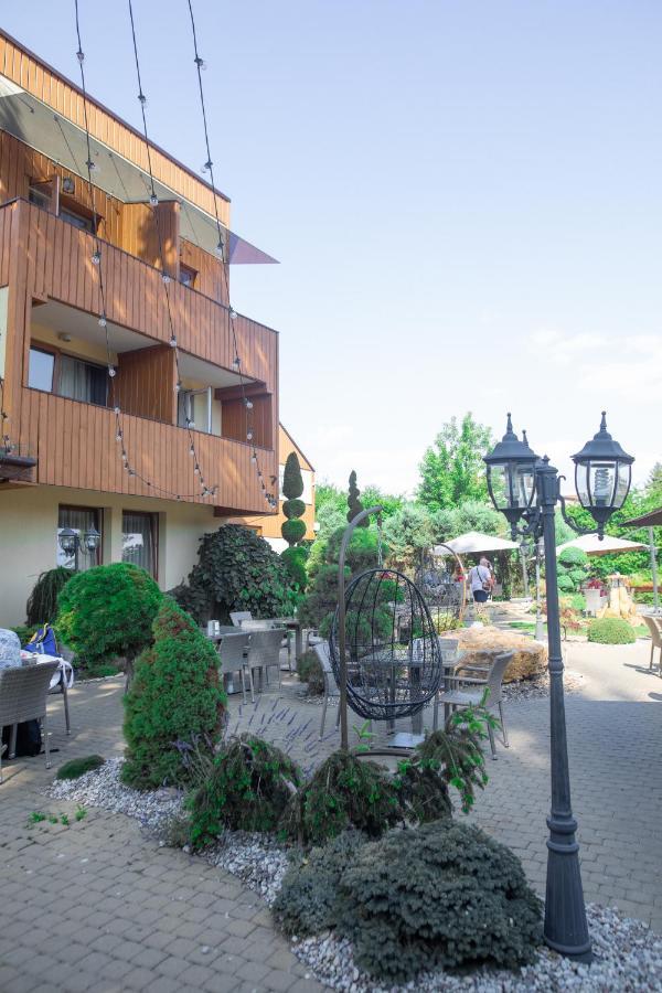 Hotel Floros Simfonija Šventoji Exterior foto
