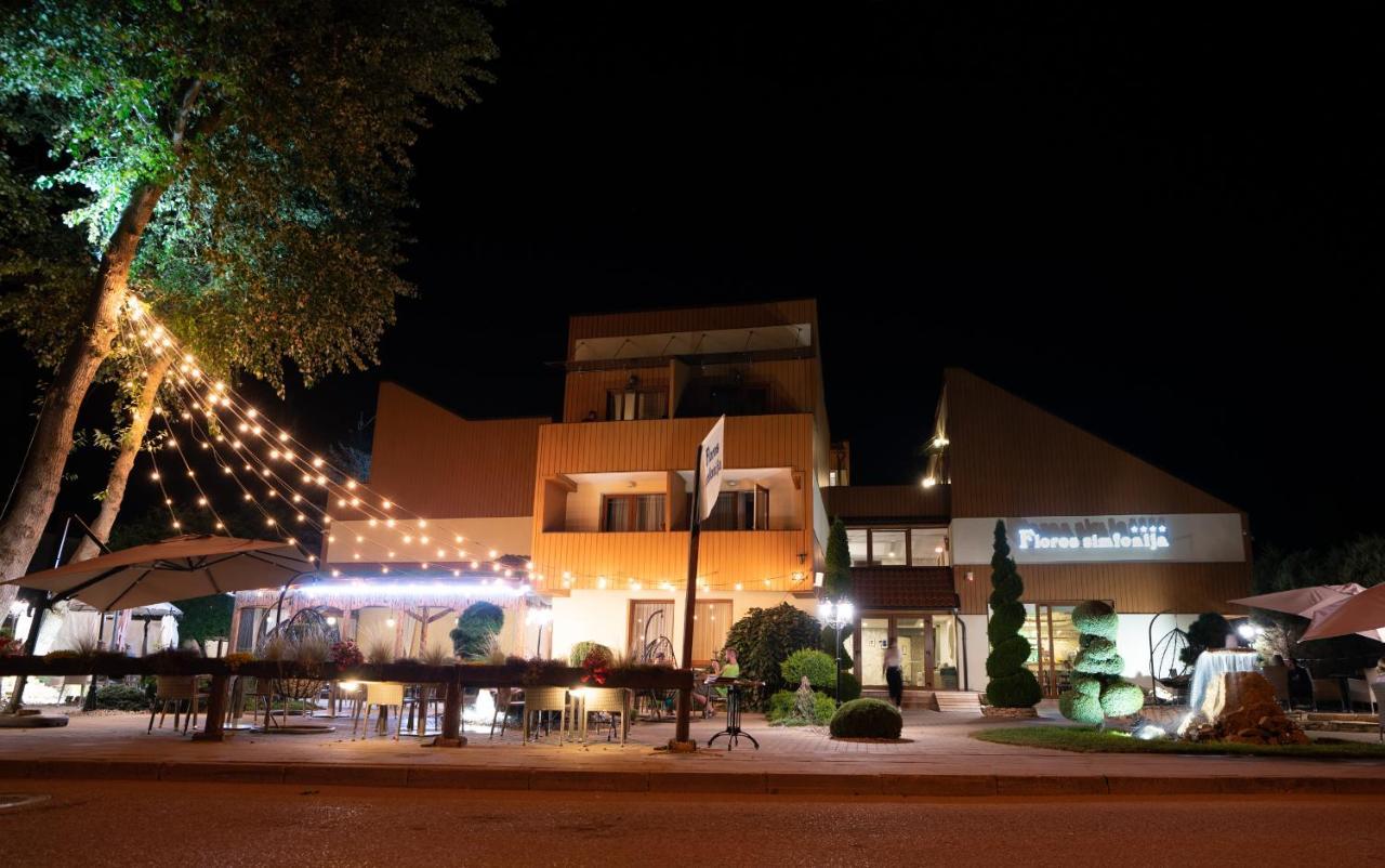 Hotel Floros Simfonija Šventoji Exterior foto